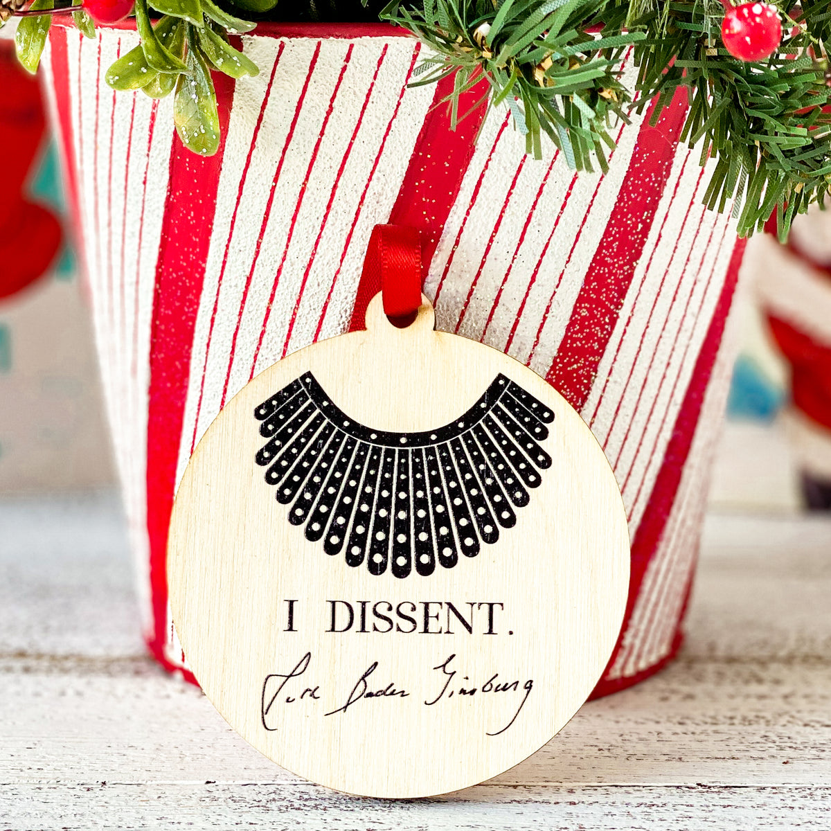 I Dissent Ruth Bader Ginsburg Round Ornament